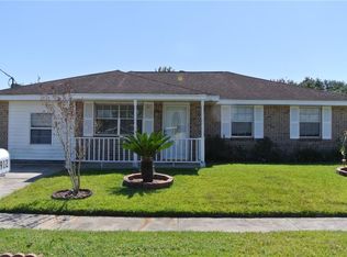 2912 Cardinal Dr, Marrero, LA 70072