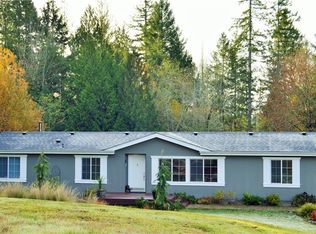 81 E Lakeglen Ct, Allyn, WA 98524