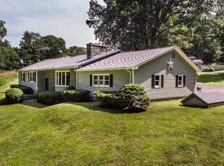 4 Beagle Club Rd, Blandford, MA 01008