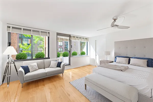 Sold by Triplemint | media 5