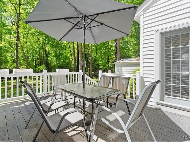 3355 Holly Woods Ct — Photo 19