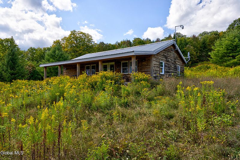 2nd image of 823 Cheese Hill Road