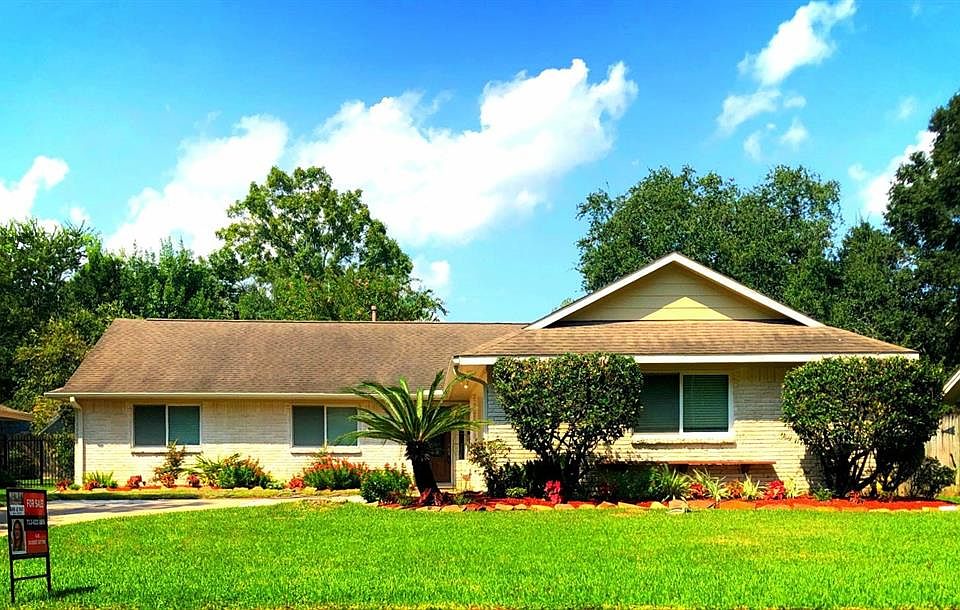 1st image of 1919 Huntress Ln