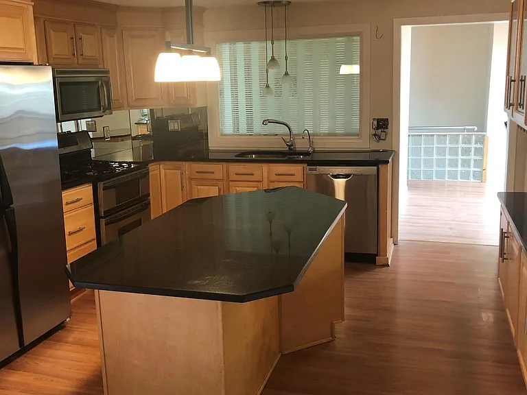 311 Racebrook Rd — Photo 8