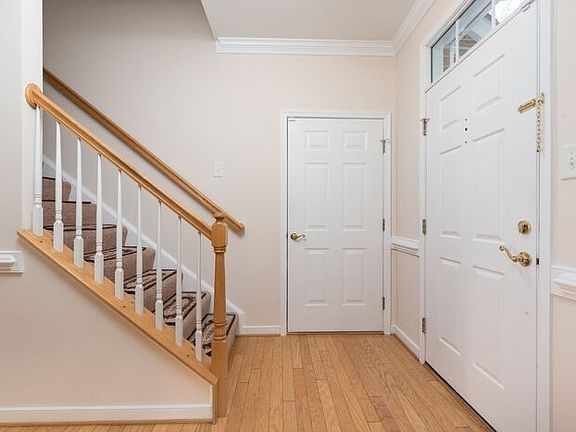4th image of 5701 Park Creste Dr