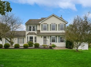 18 Van Nest, Oxford, NJ 07863