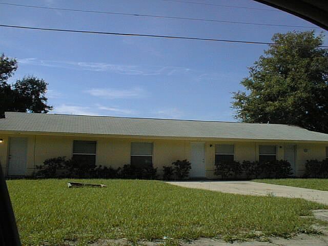 Triplex. 2/1 each unit. Owner financing!
