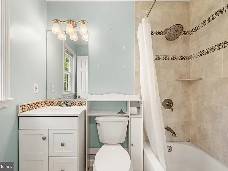 13204 Nickleson Dr — Photo 18
