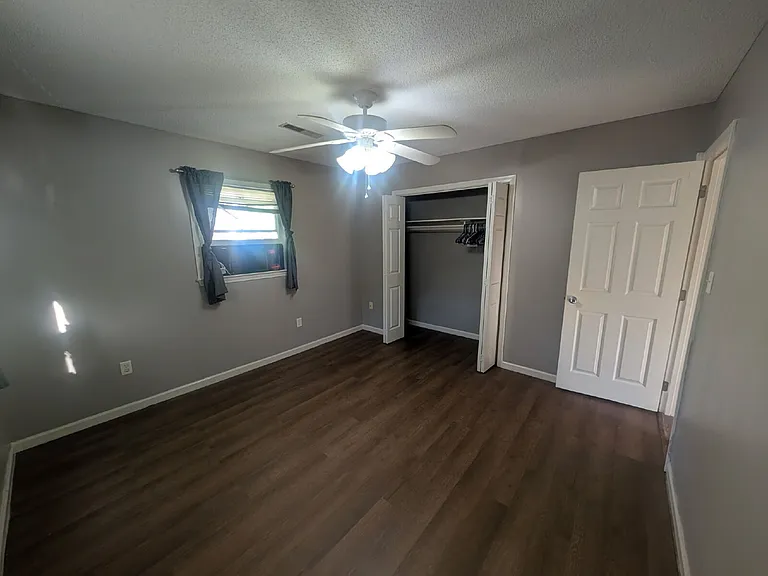 1252 Hastings Dr — Photo 17