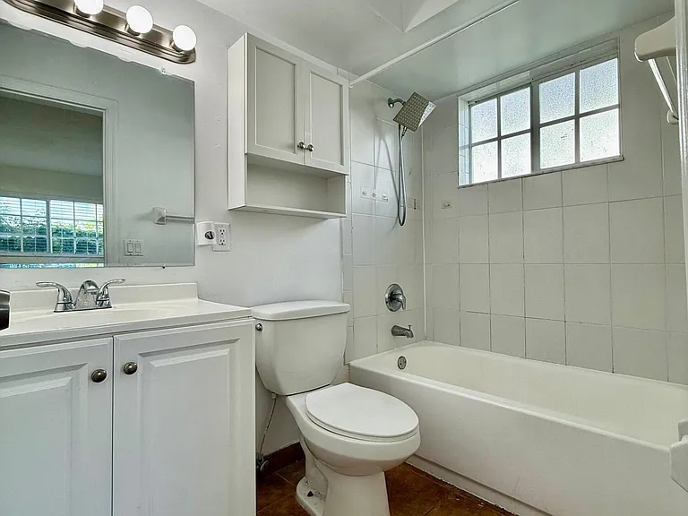 1671 NE 33rd St #3 — Photo 7