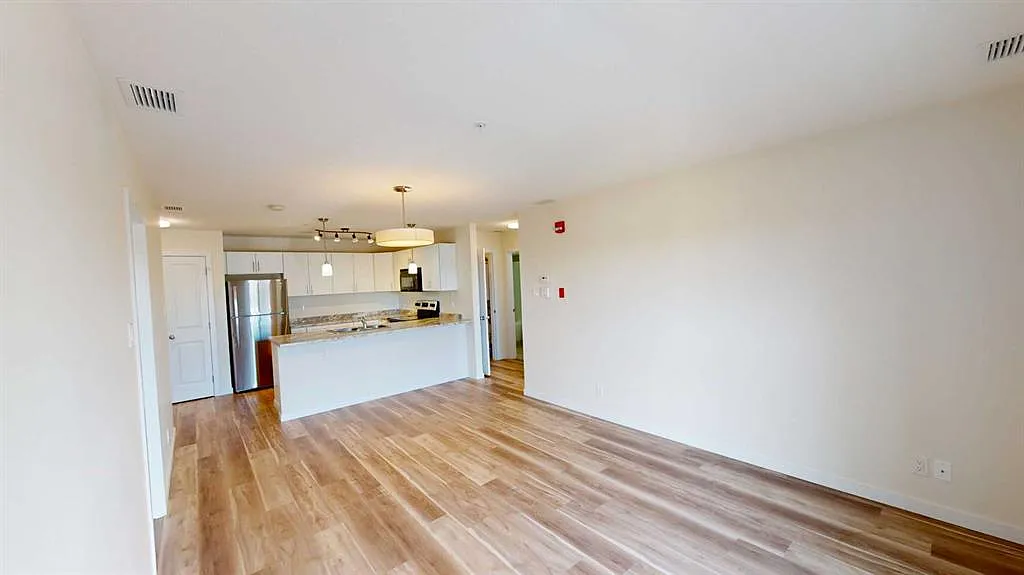 2 bed, 2.0 bath, 825 sqft, $1,700 — Photo 4