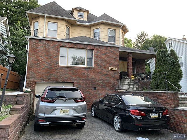 2nd image of 1014 Maple Ave #1