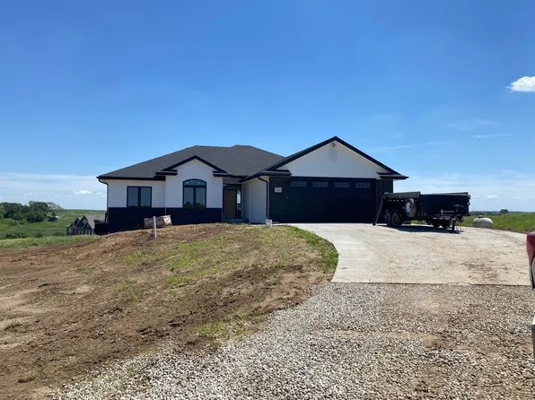 22561 Applewood Rd, Glenwood, IA 51534