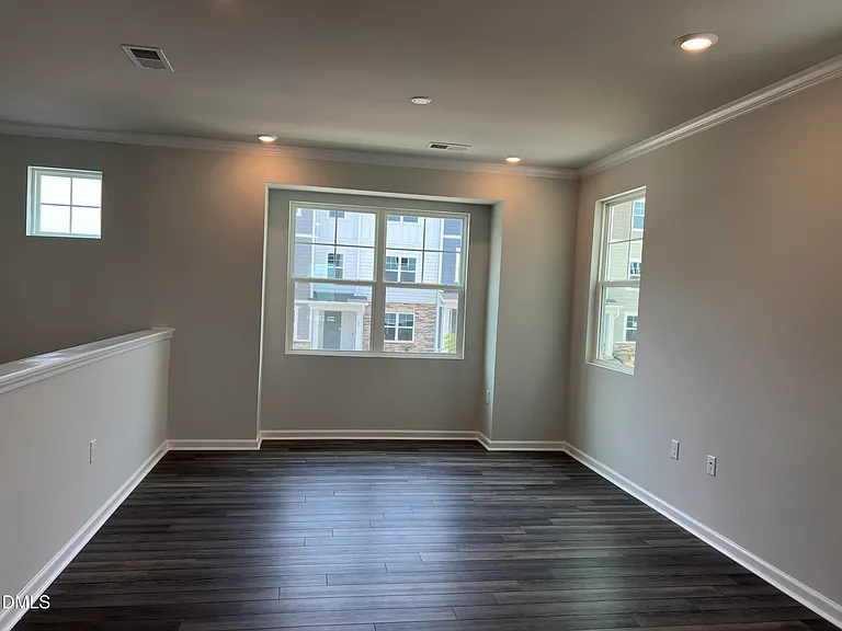 642 Gimari Dr — Photo 12