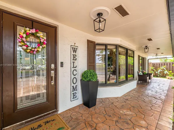 11920 Taft St, Pembroke Pines, FL 33026