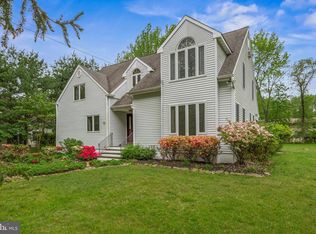 405 Holly Glen Dr, Cherry Hill, NJ 08034