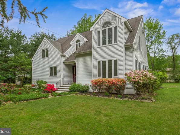 405 Holly Glen Dr, Cherry Hill, NJ 08034