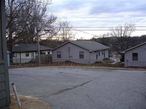 4208 Surrounding Neighbors