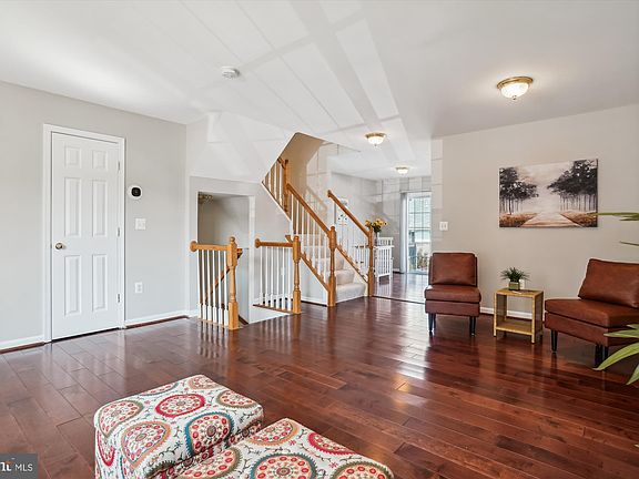 4th image of 15739 London Pl
