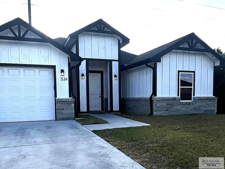 534 Pera Ave