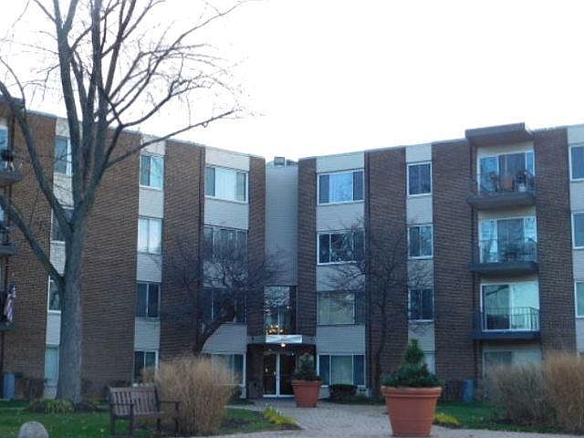 1st image of 140 W Wood St Unit 302