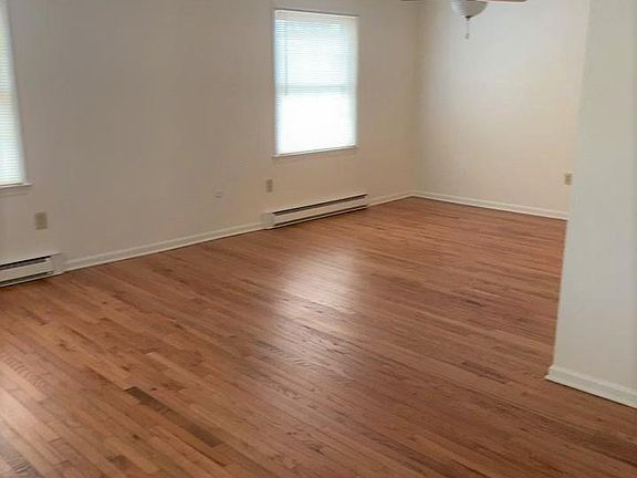 3rd image of 1100 Wayne Ave #A