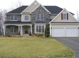 52 Towpath Ln, Waterford, NY 12188