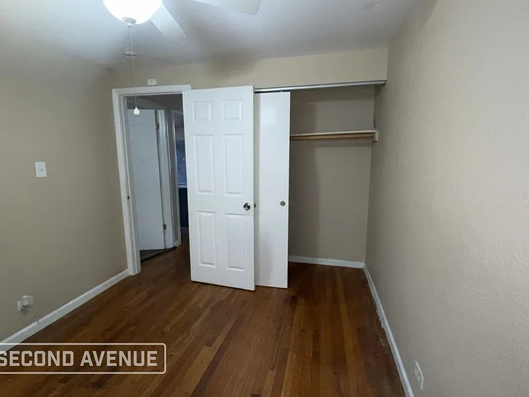 9345 S Burnside Ave — Photo 6