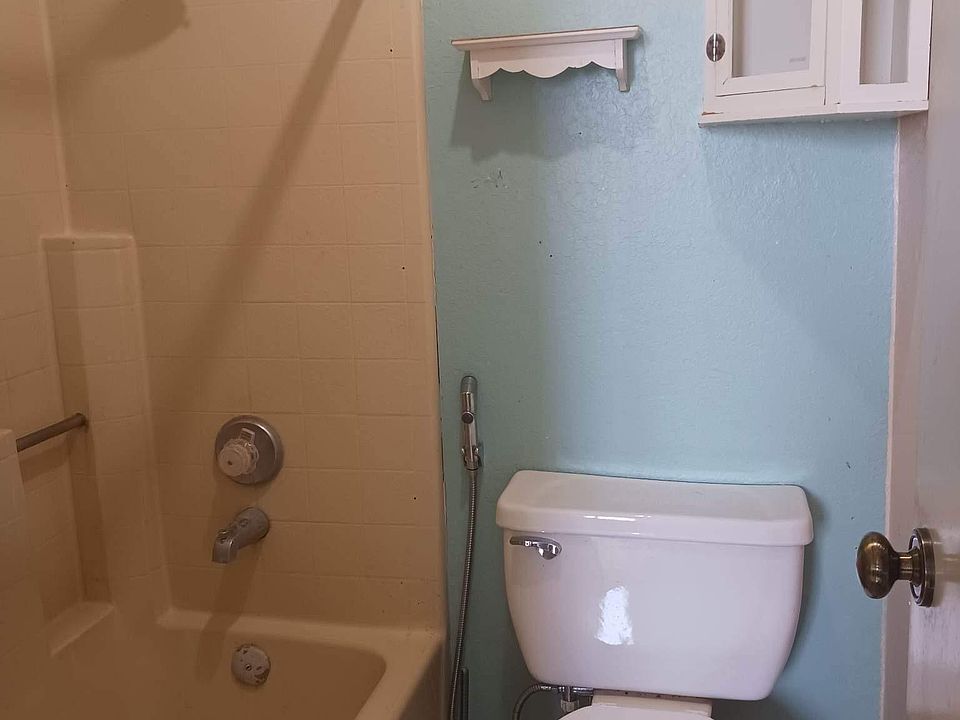 1st image of 3618 Barnes Ave APT 17