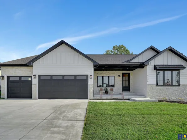 9130 Triana Ct, Lincoln, NE 68520