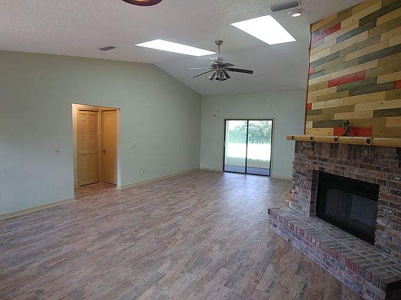 5th image of 102 Forest Hill Dr