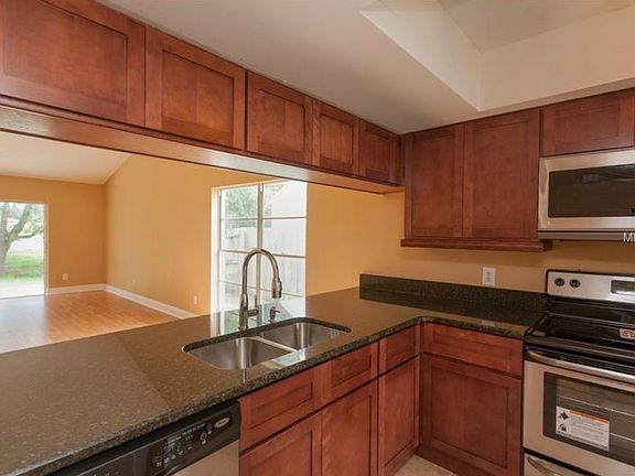 4th image of 439 Chicago Woods Cir
