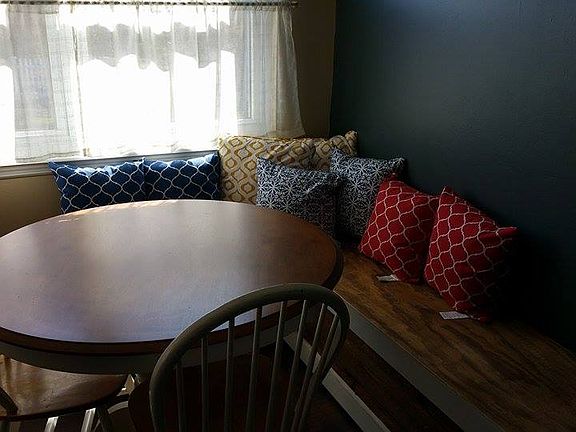 Kitchen breakfast nook