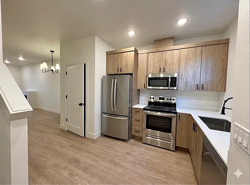 New Construction 2bd/2.5b End-Unit Townhouse Photo 1