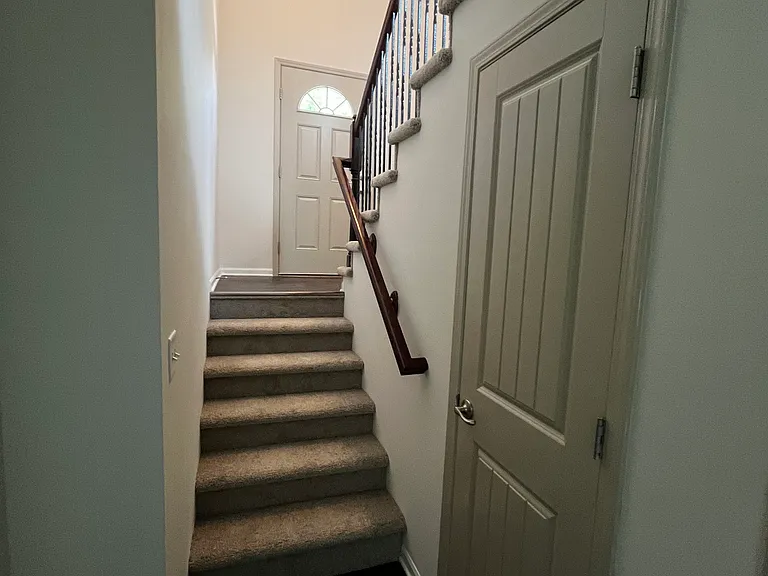 16210 Camden Ave — Photo 5