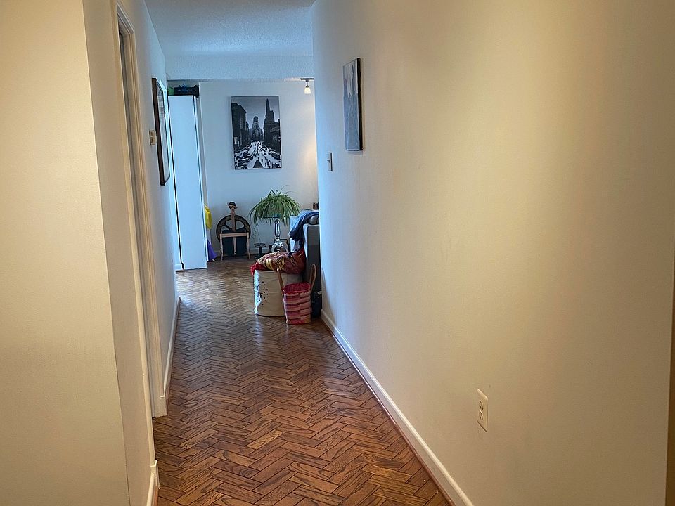 Hallway from Foyer to Living Room.
