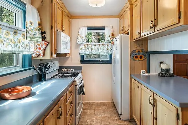 2726 View Dr #MAIN HOUSE — Photo 6