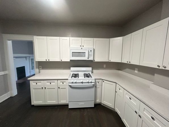 125 S Aiken Ave FLOOR 1