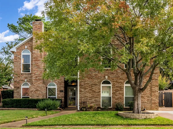 3112 Hazlewood Ct, Bedford, TX 76021