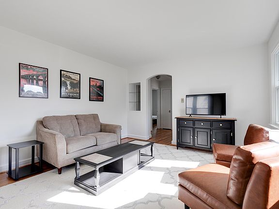 2nd image of 4817 Sydclay Dr