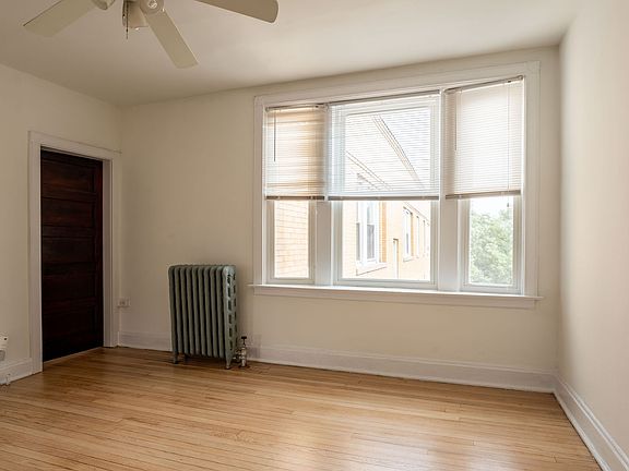 3rd image of 4352 N Winchester Ave #4348-2N