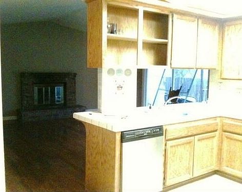 4th image of 7709 Deanton Ct