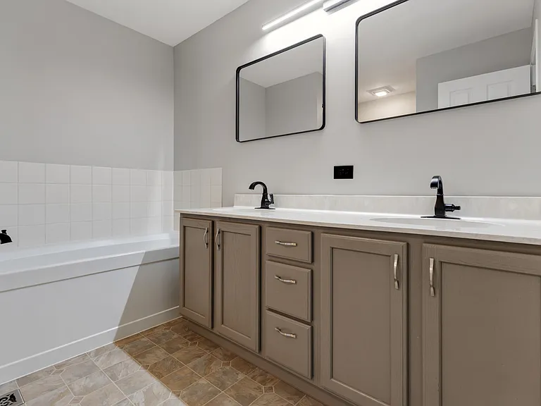 2255 Hudson Cir #2255 — Photo 15