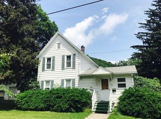 8 Charles St, Bath, NY 14810