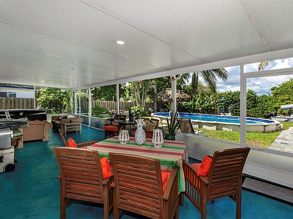5th image of 4717 SW 35th Avenue