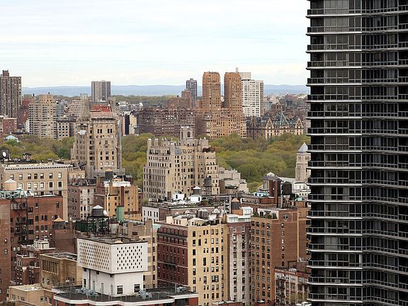 5th image of 300 E 59th St APT 3404
