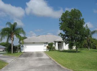8127 Boonesboro Rd, North Fort Myers, FL 33917