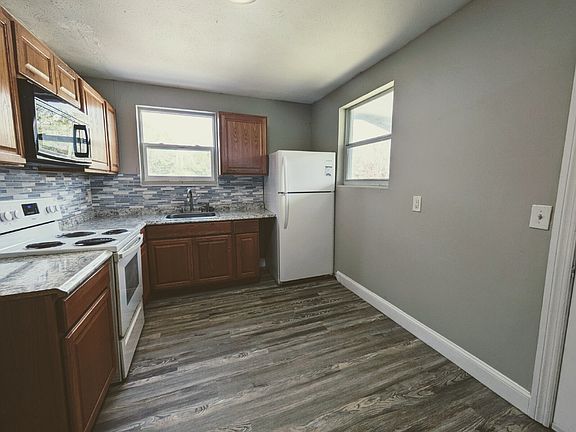 5th image of 1024 W 29th St APT 3