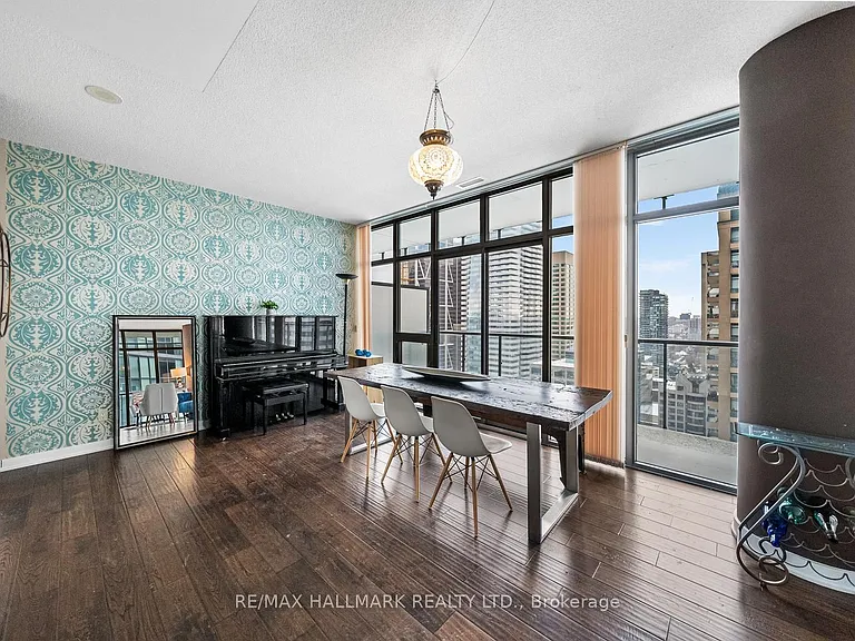 33 Charles St E #2908 — Photo 12