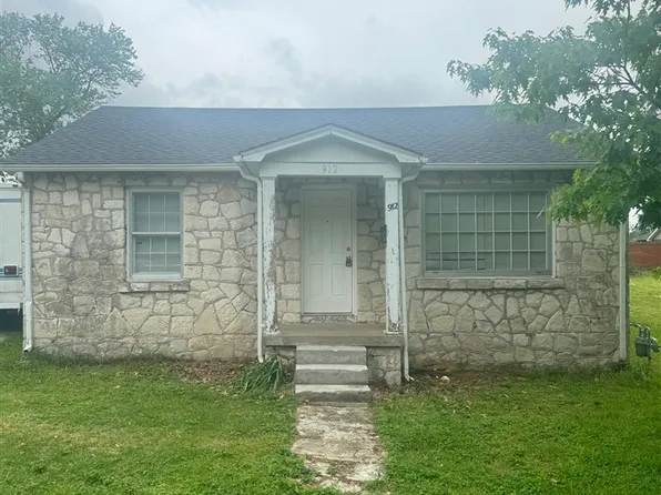 912 Avery Ct, Bowling Green, KY 42104